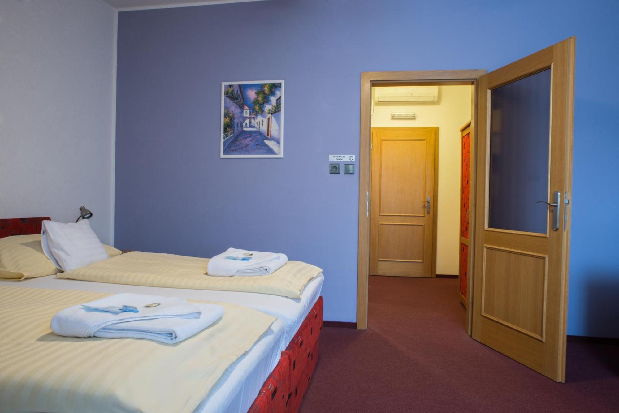 Hotel U Crliku Tetčice Oda fotoğraf